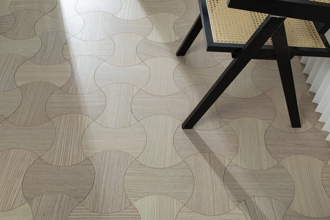 YXPX612 Creamy White Oak Hourglass Silhouette Soft Flowing Artistic Parquet Flooring | Wasp Waist Series