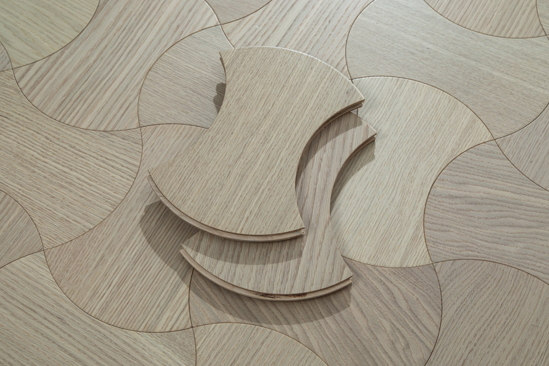 YXPX612 Creamy White Oak Hourglass Silhouette Soft Flowing Artistic Parquet Flooring | Wasp Waist Series