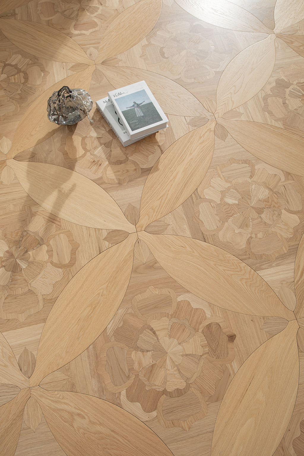 YXPX633 Oak Graceful Floral Leaf Marquetry Parquet Flooring | Princess Anne Series