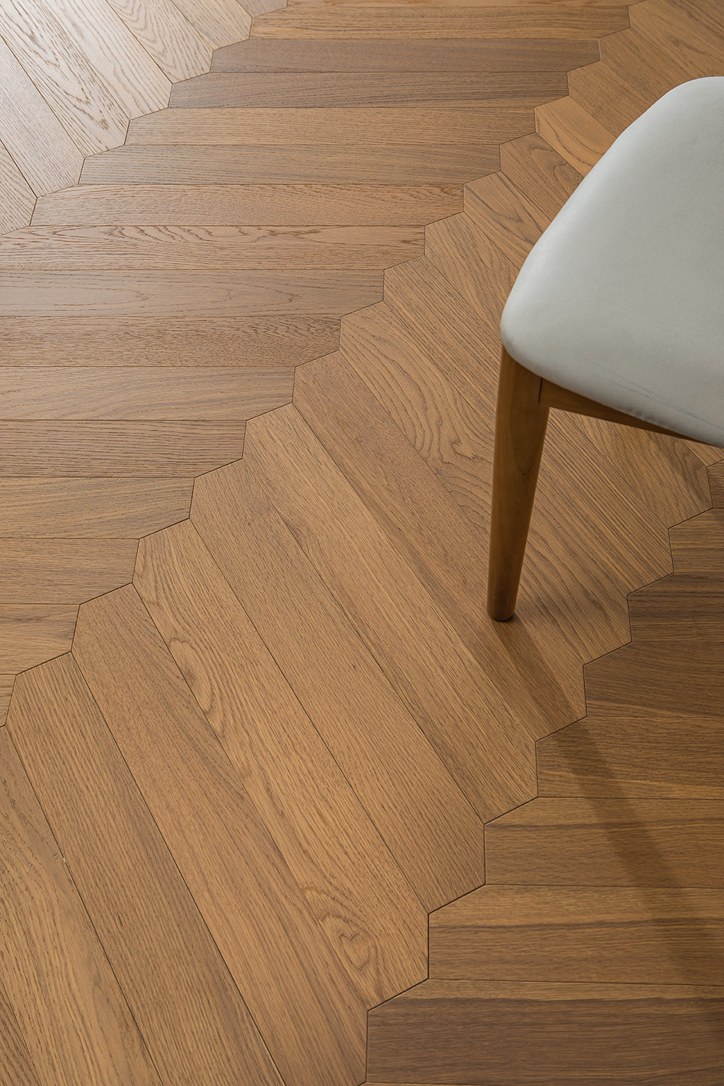 YXPX651 Warm Toasted Oak Wide Herringbone Flowing Timeless Parquet Flooring | Ribbon Series