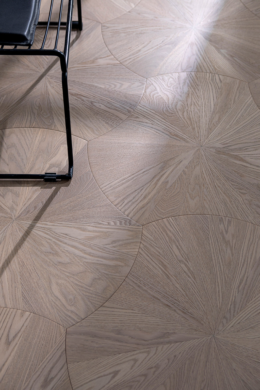 YXPS201 European Oak Circular Radial Pattern Parquet Flooring | Lotus Leaf Series