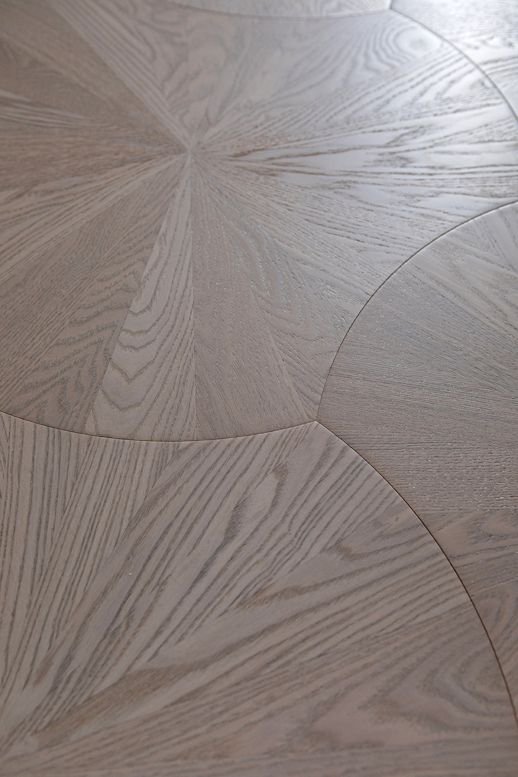 YXPS201 European Oak Circular Radial Pattern Parquet Flooring | Lotus Leaf Series