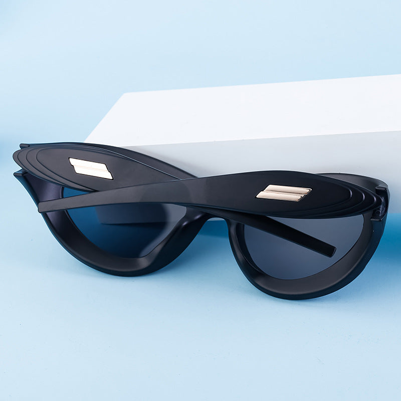 European and American Millennium Y2K Cat Eye Sunglasses Women's Cycling Windproof Sunglasses Women's Glasses Wholesale sunglasses