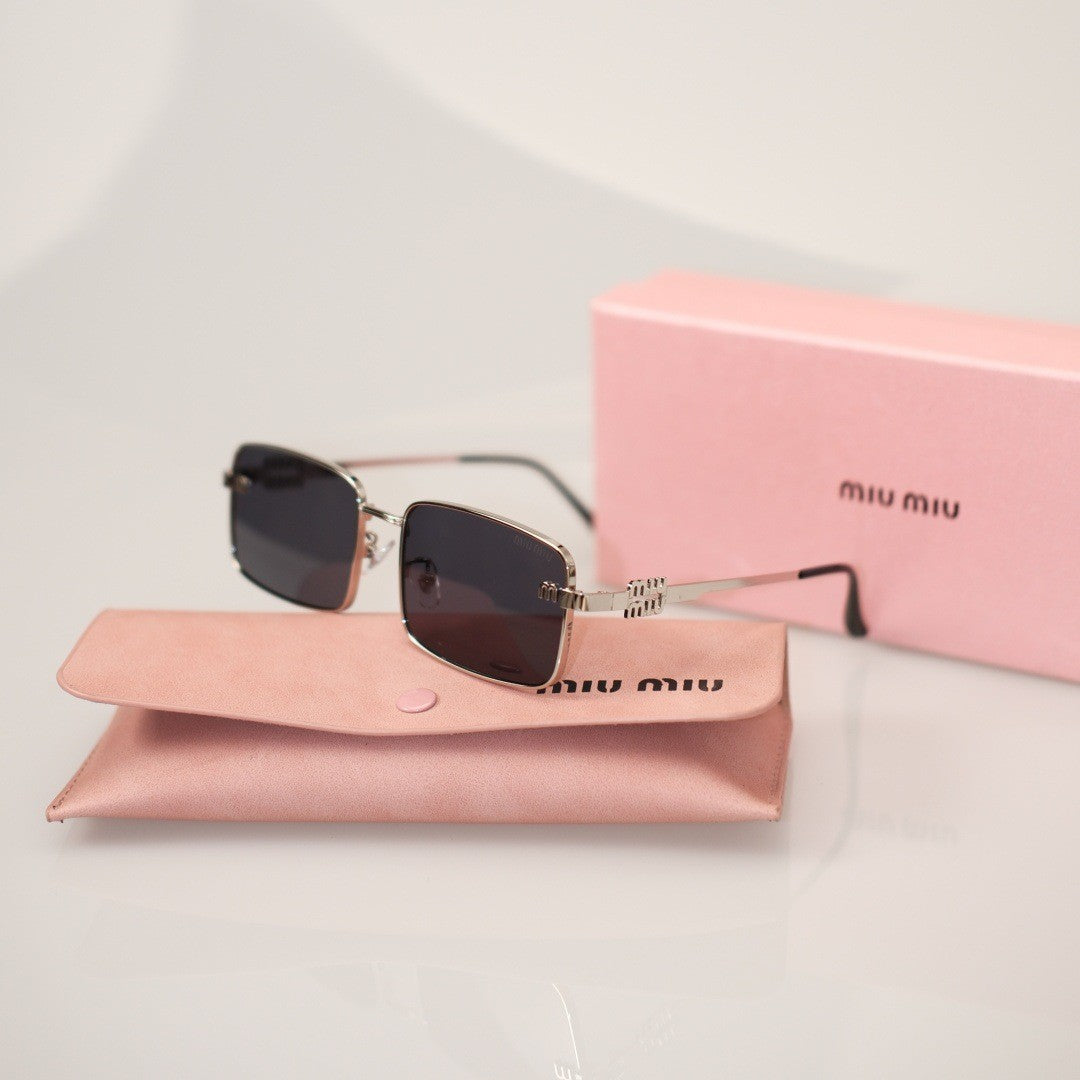 New Sunglasses High Fashion Sunglasses Metal Men and Women Trendy Sunglasses Outdoor Driving UV8050