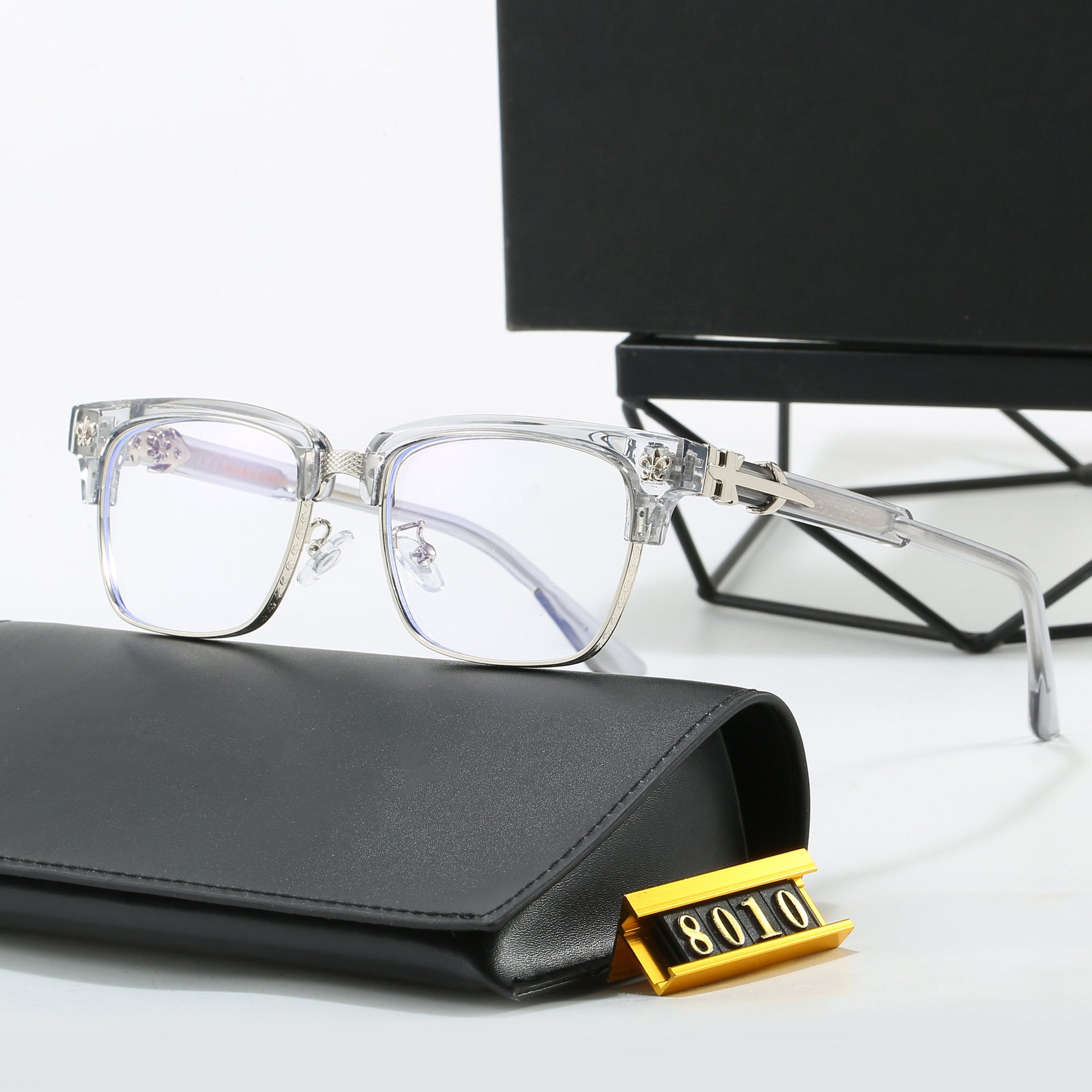 New Fashion Retro Sunglasses for Men and Women Trendy Business Acetate Clip-on Legs Cro Anti-Blue Light Plain Glasses