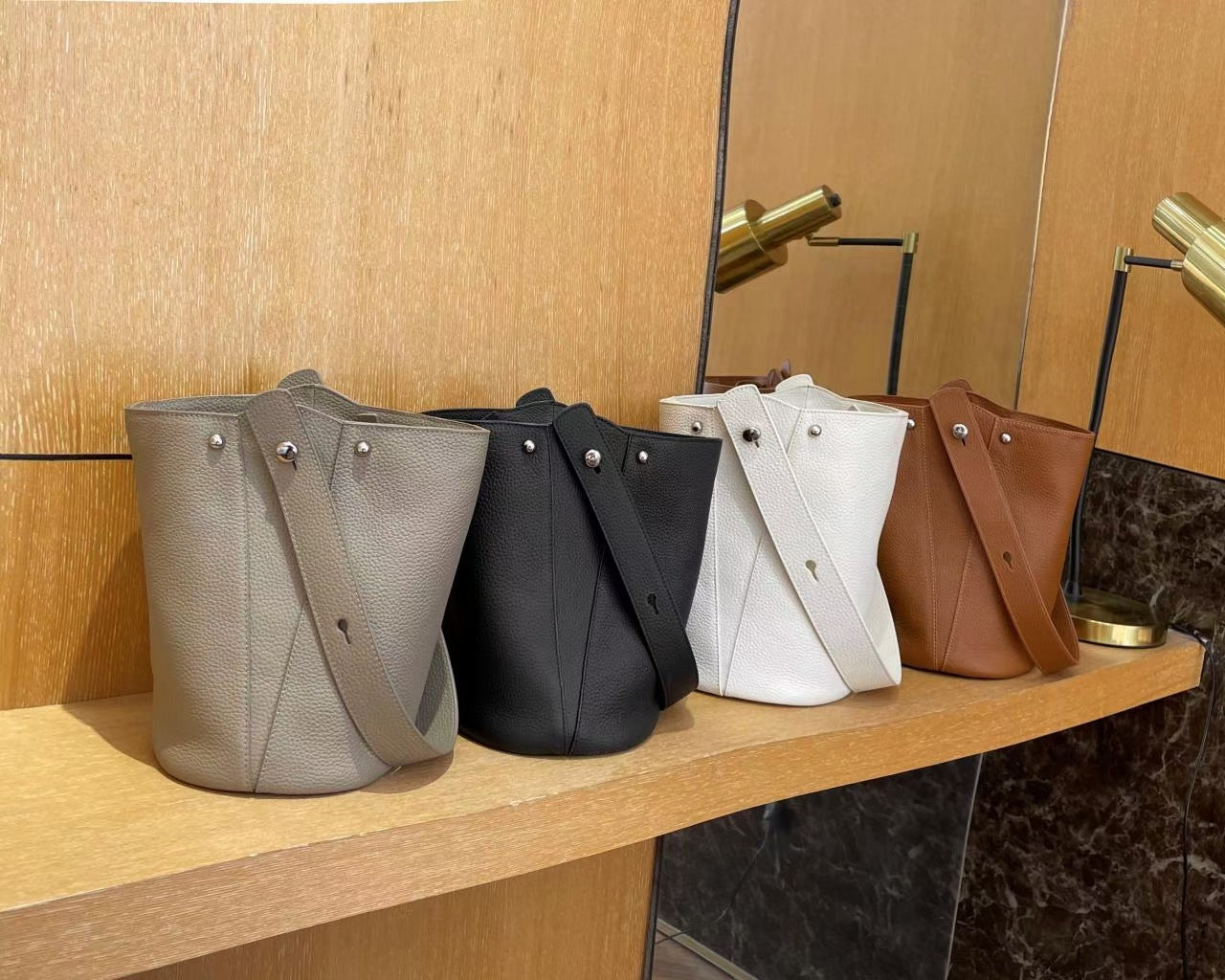 Guangzhou Genuine Leather Women's Bag Large Capacity Tote Bag Top Layer Cowhide Bucket Bag Handheld Shoulder Crossbody Bag Trendy