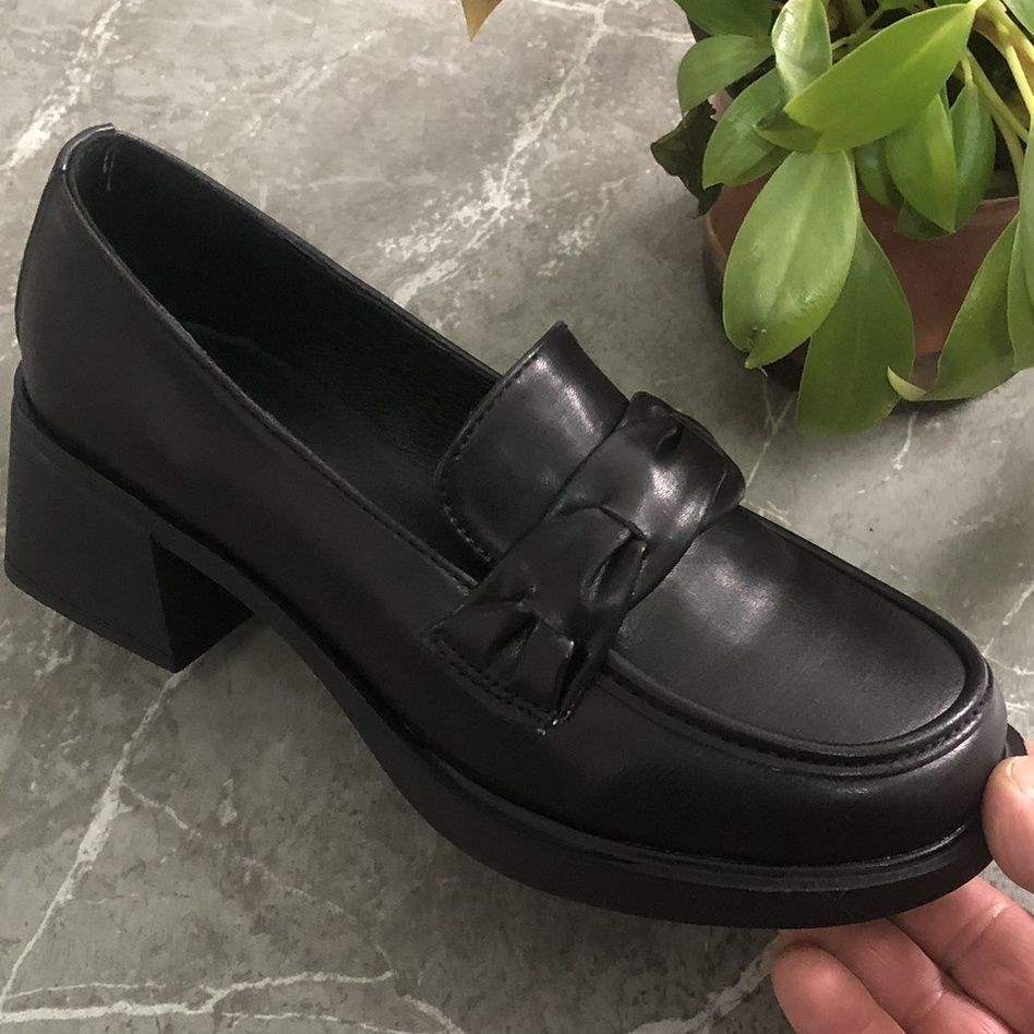 2025Spring New British Style French Small Leather Shoes Women's High Heels Retro Single Shoes