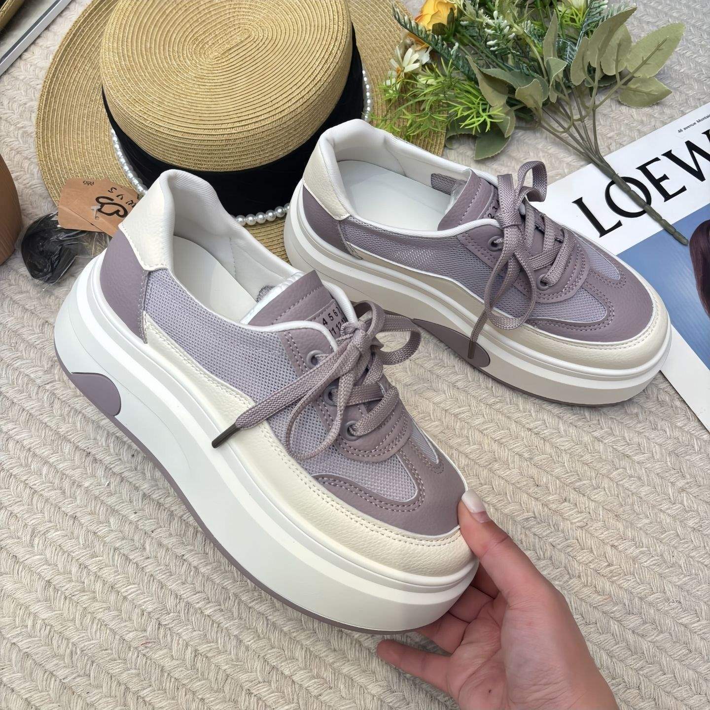 Light Luxury White Sneakers2025New summer breathable thick-soled height-increasing versatile casual lightweight sports sneakers