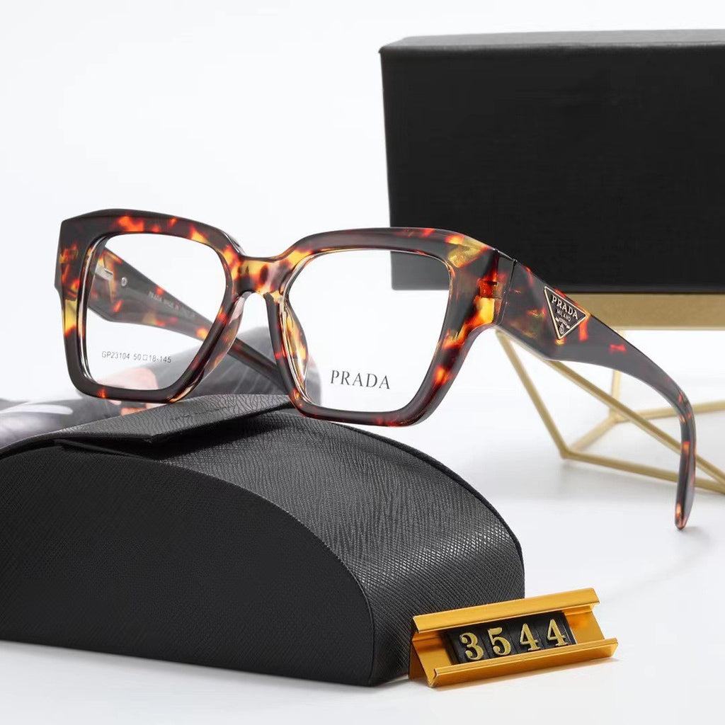 2023New European and American Fashion Show Small Frame Sunglasses for Women Trendy Sunglasses sunglasses3544