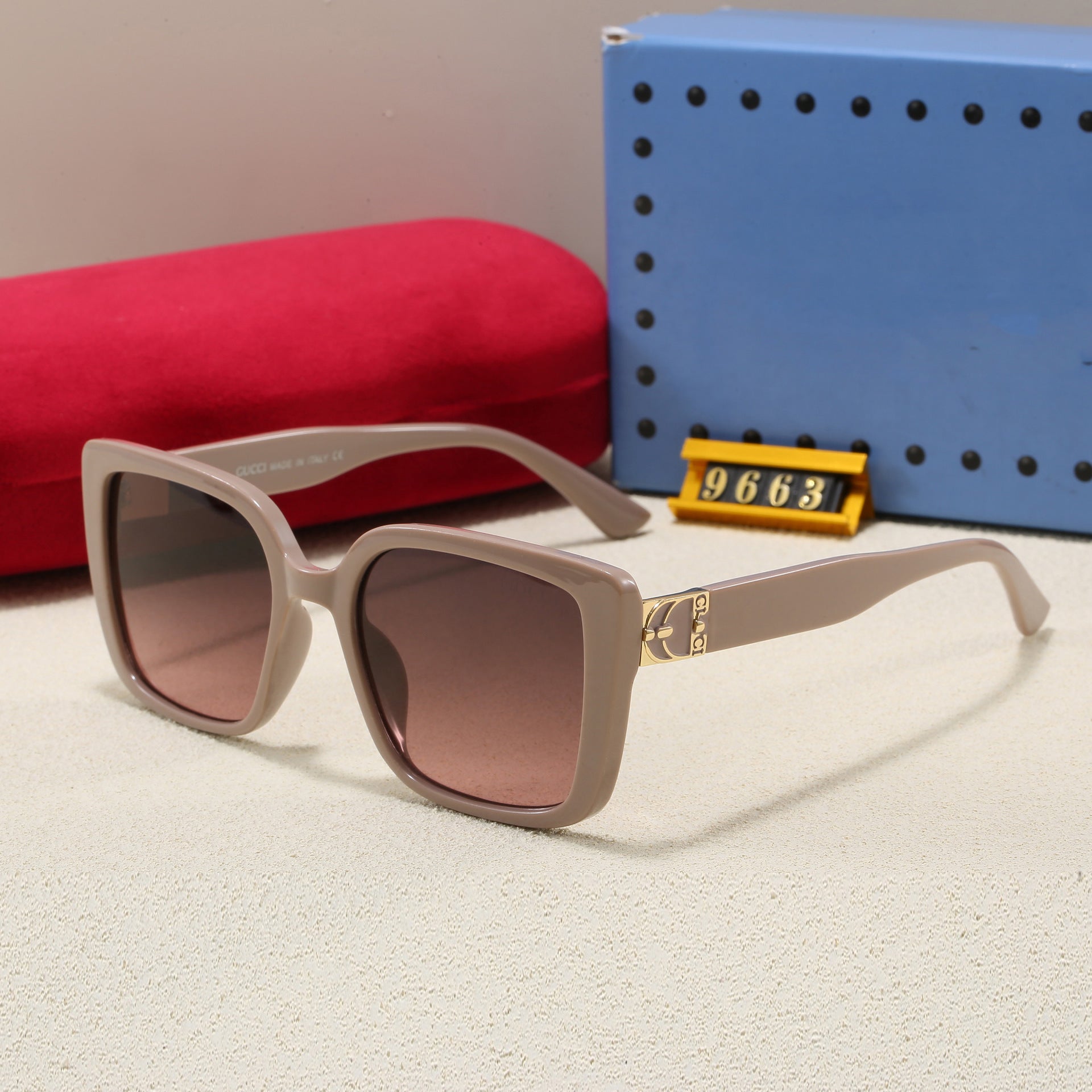 2025New Korean Style Unisex Square Sunglasses Travel Small Frame Sunglasses Internet Celebrity Fashion Personality High-end Glasses