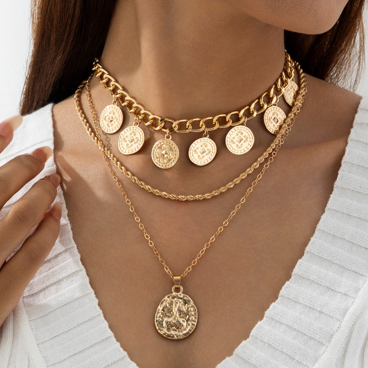 European and American Jewelry Retro Portrait Coin Pendant Exaggerated Necklace  Minimalist Style Multi-layered Wear Y Type Necklace