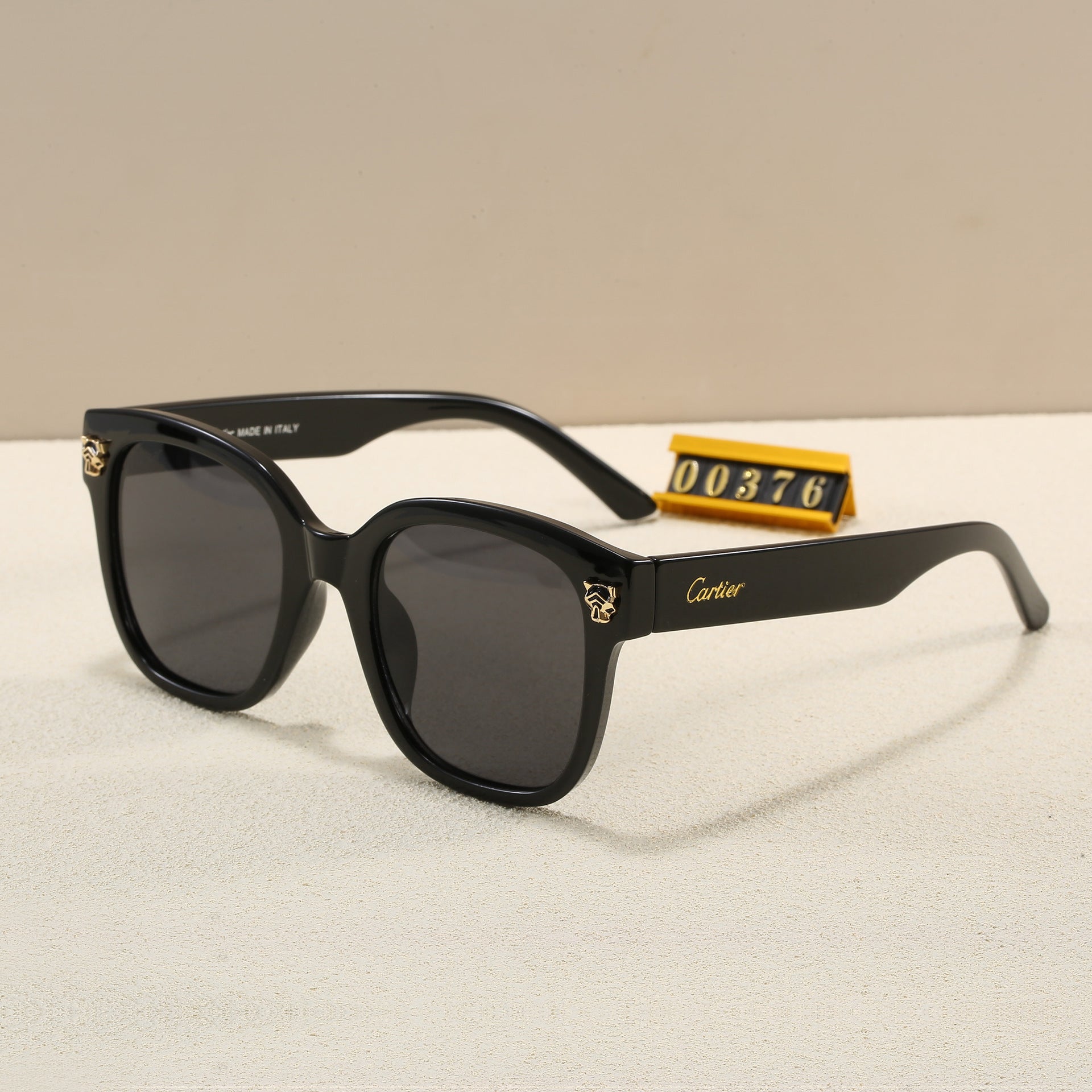 New Small Square Frame Sunglasses for Women ins Internet Celebrity Hot-Selling Item Sun Protection Sunglasses Trendy Street Style Glasses with Strap logo