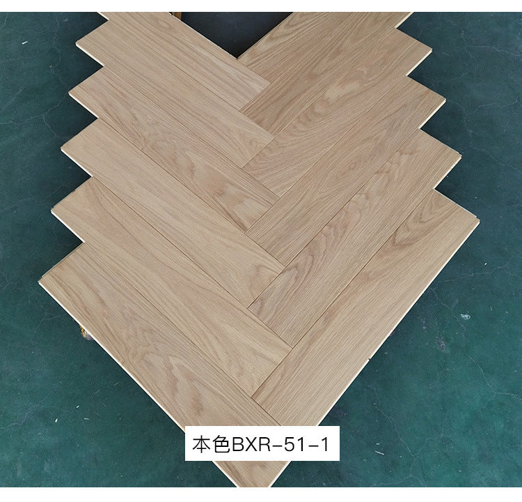 4.0mm Oak Double Layer Veneer AB Grade European Rubber Three-Layer Herringbone Floor Heating Locking Solid Wood Three-Layer Flooring