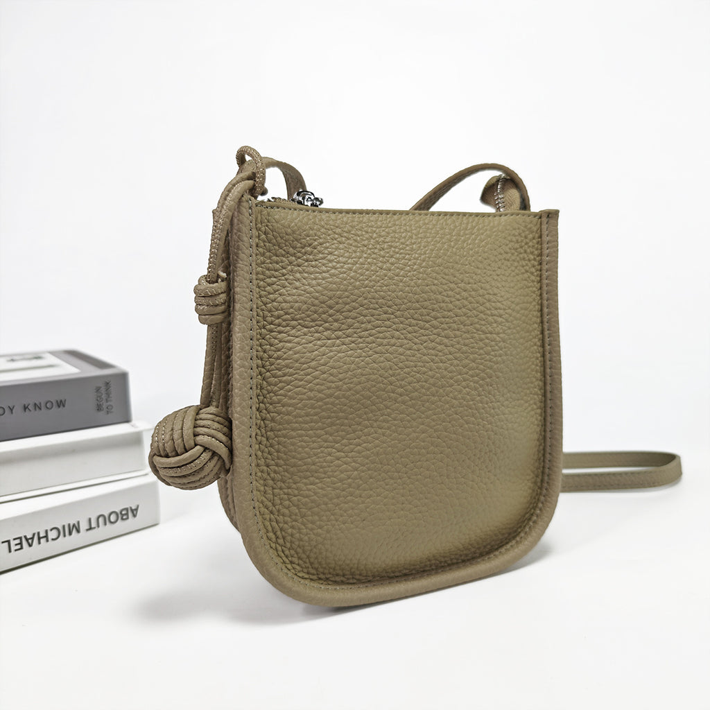 Genuine Leather Small Bucket Bag Trendy Small Bag for Women Fashion Woven Ball Phone Bag Versatile Shoulder Crossbody Bag