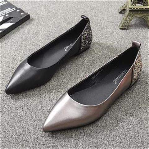 Women's Soft Leather Flat Shoes2025Pointed Toe French Style New Spring and Autumn Evening Breeze Soft Sole Shallow Mouth Comfortable Grandma Shoes Trendy
