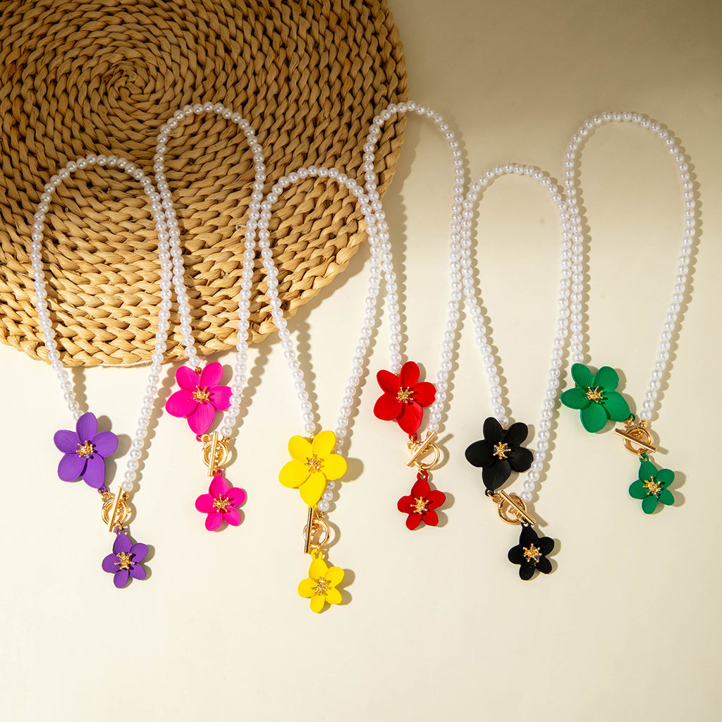 European and American Fashion Simple Alloy Flower Pendant Pearl Necklace  Elegant and versatile OT Buckle Design Sense Accessories