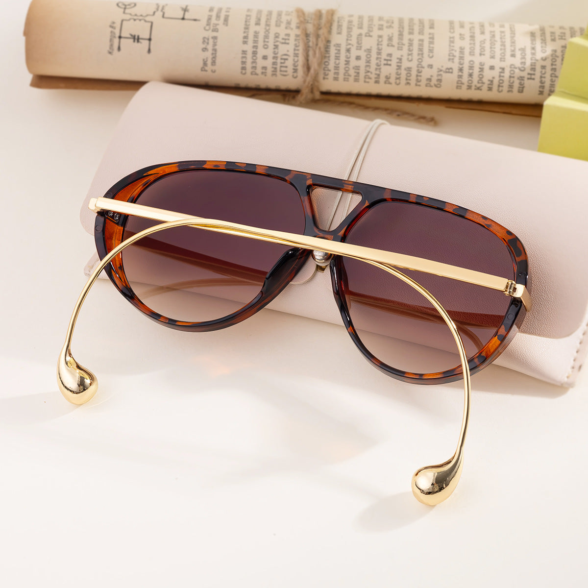 2025New Sunglasses for Women, European and American Fashion Glasses, Double Bridge Personality Aviator Sunglasses, Sun Protection Pilot Sunglasses for Men