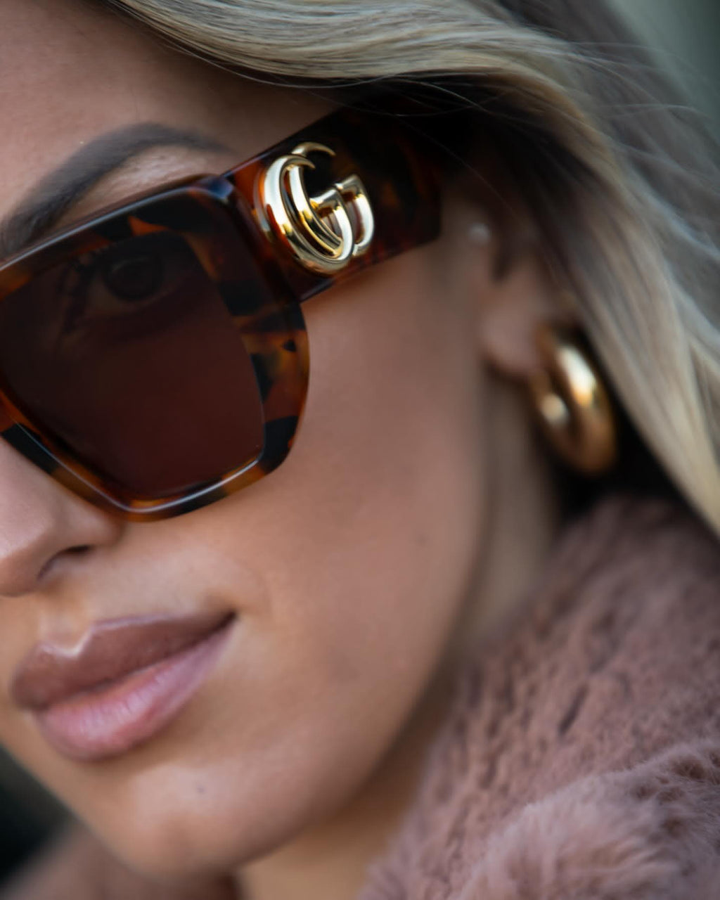 G Home Sunglasses European and American Style ins Xiaohongshu Celebrity Style Sunglasses Square Frame Color Block Legs Unisex GG6040