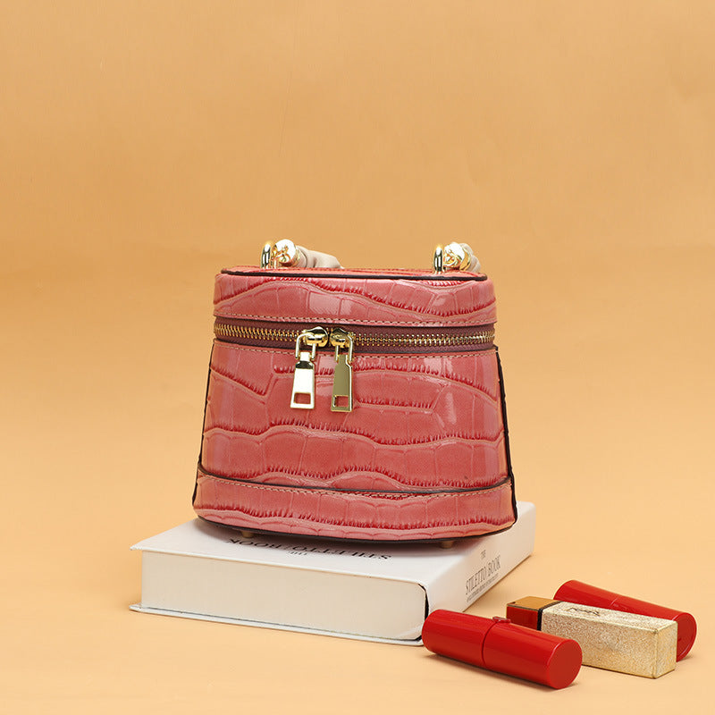 New Cowhide Crocodile Pattern Women's Bag Small Bucket Bag Retro Trendy Fashion Single Shoulder Bag Crossbody Handbag for Women