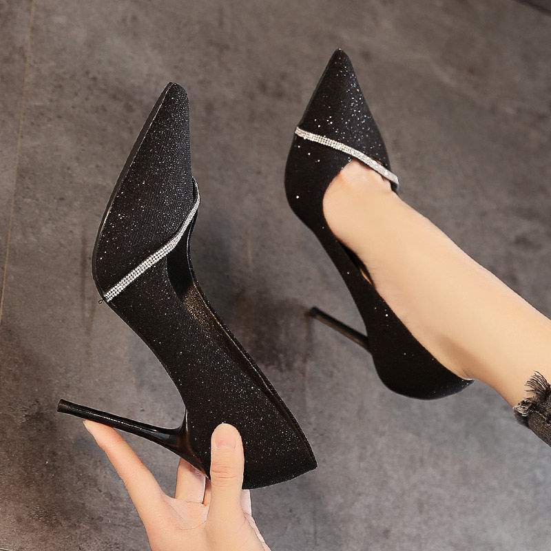 Black high heels for women, professional stiletto2025New Versatile Socialite Style French Small Heel Single Shoes Internet Celebrity Pointed Toe