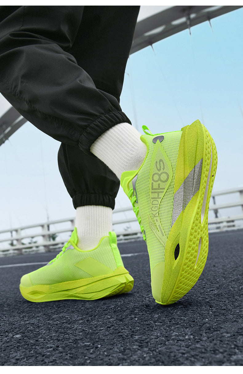 Autumn and Winter New Style Wind Chasing por Double Mesh Real Explosive Carbon Plate Rebound Cushioning Running Shoes Student Racing Training Sports Shoes