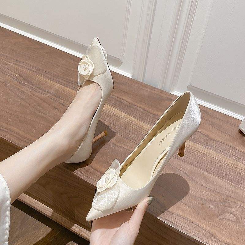 Champagne French Wedding Shoes for Women2025New Year's Bride and Bridesmaid Shoes, Comfortable Thin Heel High Heels with Unique Design