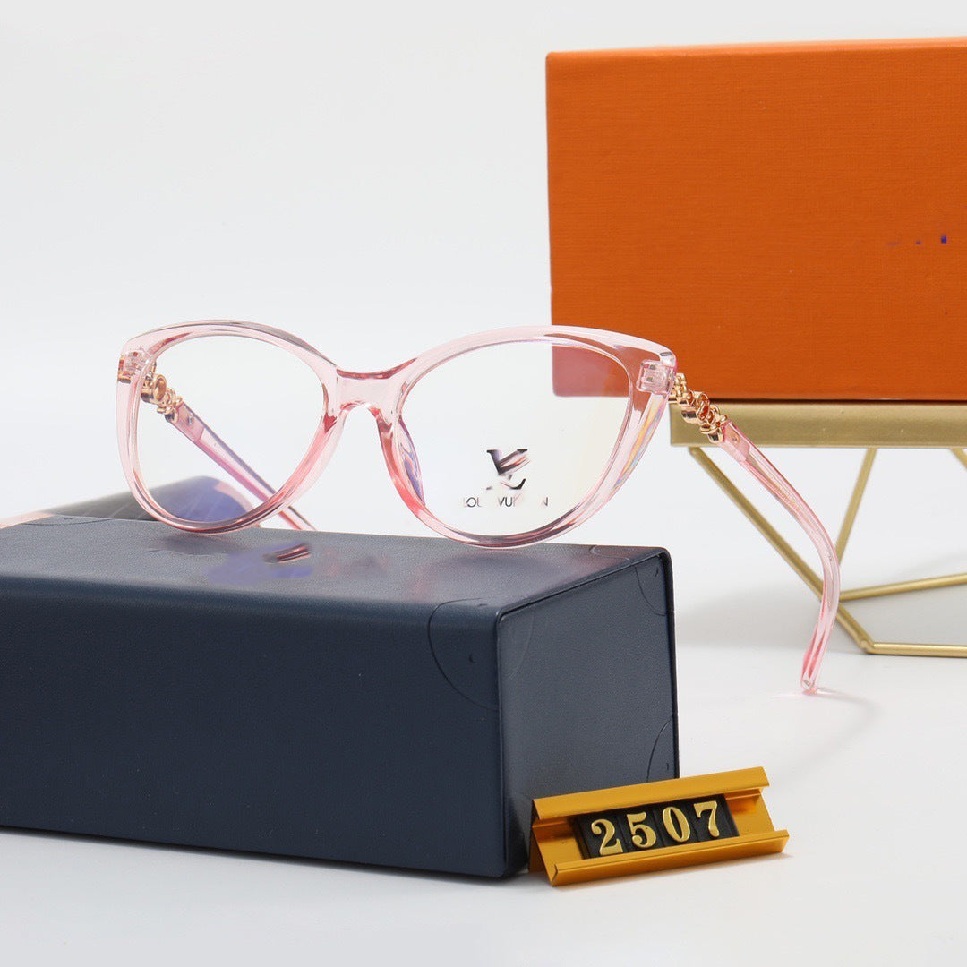 Lujia Small Cat Eye Prescription Glasses for Students tr90Wholesale Eyeglass Frames for Women, Medium Size, Natural Look, High-end Feel