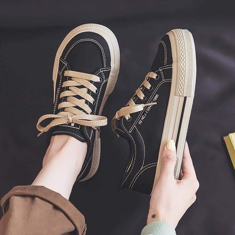 Women's Large Canvas Shoes2025Summer Casual Versatile White Shoes Black Big Toe Shoes Autumn Thick Sole Breathable Sneakers