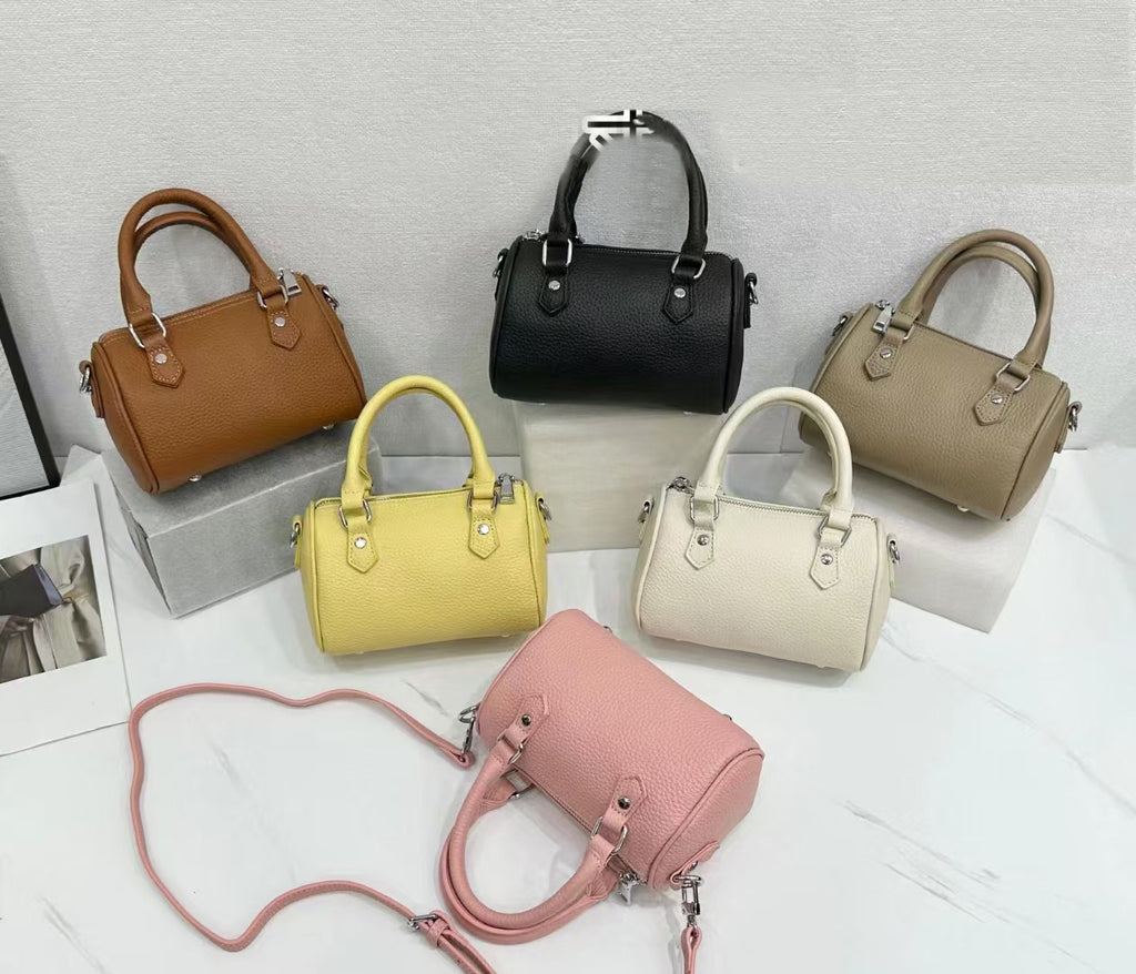 Guangzhou High-Quality Texture Genuine Leather Boston Pillow Bag for Women2024New first-layer cowhide handbag and crossbody bag