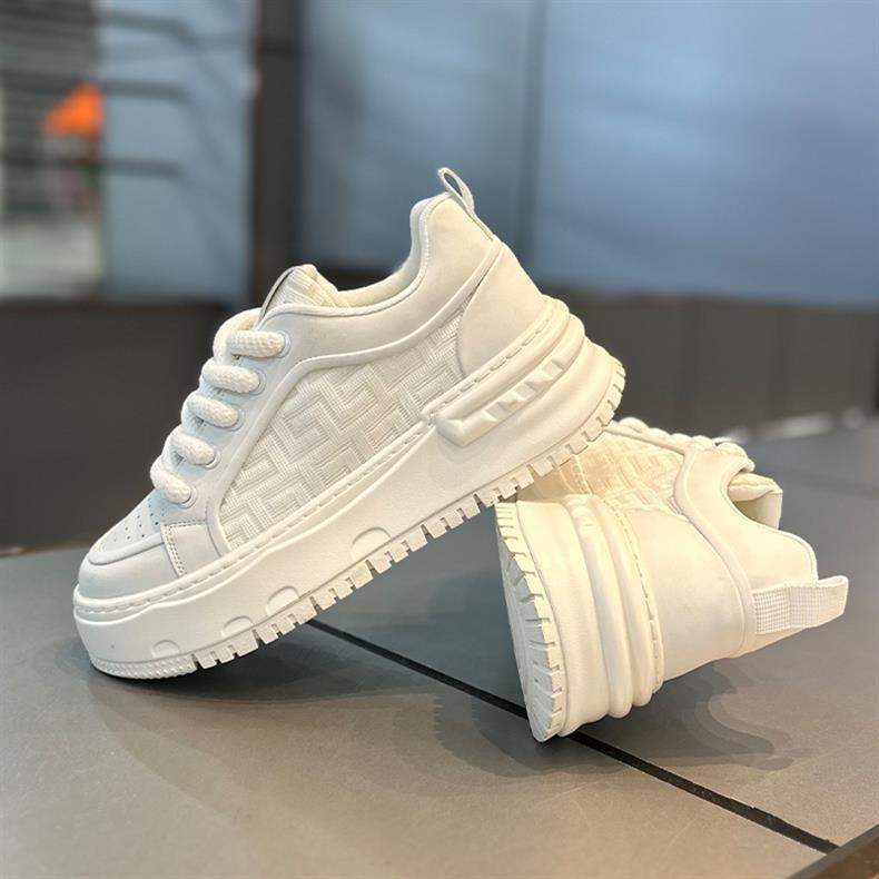 Men's New White Sneakers Mesh Breathable Casual Shoes Fashion Versatile Board Shoes Trendy Sports Shoes Loafers