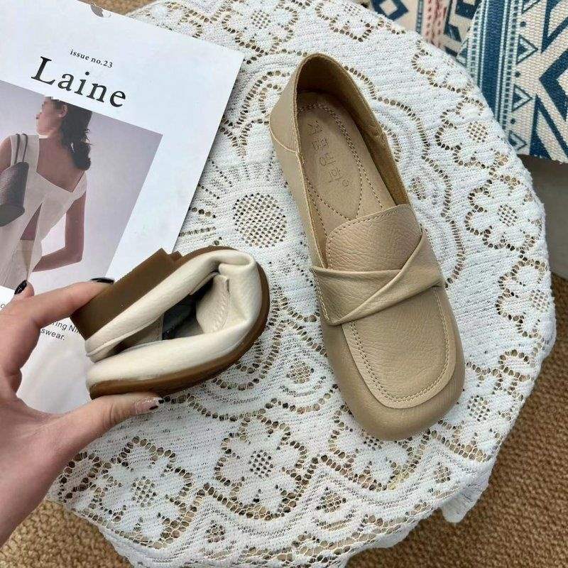 Women's Retro Loafers2025New Spring Soft Sole Soft Leather Non-Slip Maternity Slip-On Granny Shoes