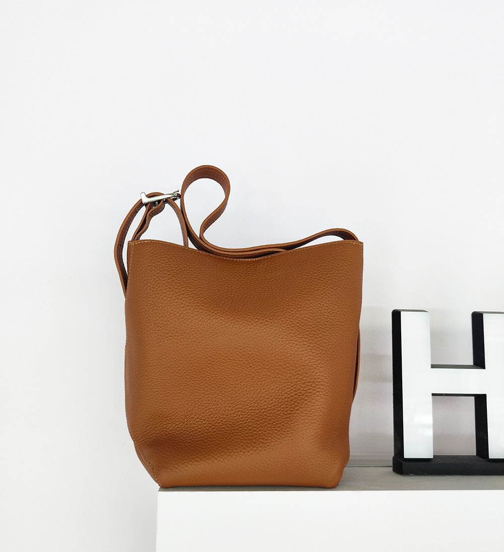 Genuine Leather Women's Bag Fashion Single Shoulder Crossbody New Hot Style High-end Korean Trend Versatile Large Capacity Commuter Bucket Bag