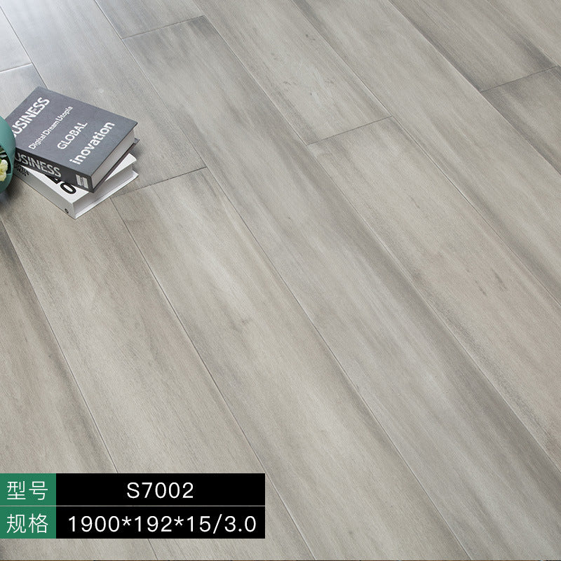 Door-to-Door Installation Old Three-Layer Large Board Pure Three-Layer Solid Wood Floor Oak Log3.0-4.0mm Underfloor Heating