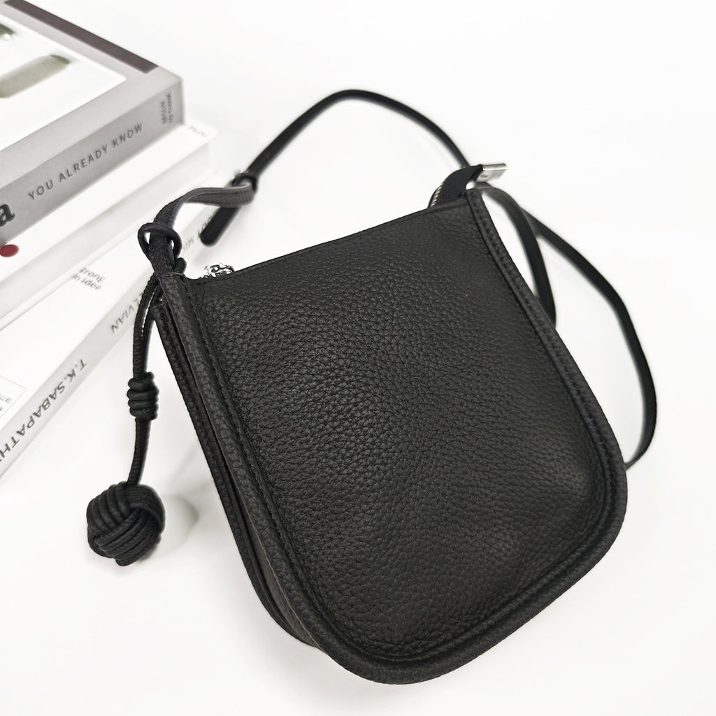 Genuine Leather Small Bucket Bag Trendy Small Bag for Women Fashion Woven Ball Phone Bag Versatile Shoulder Crossbody Bag