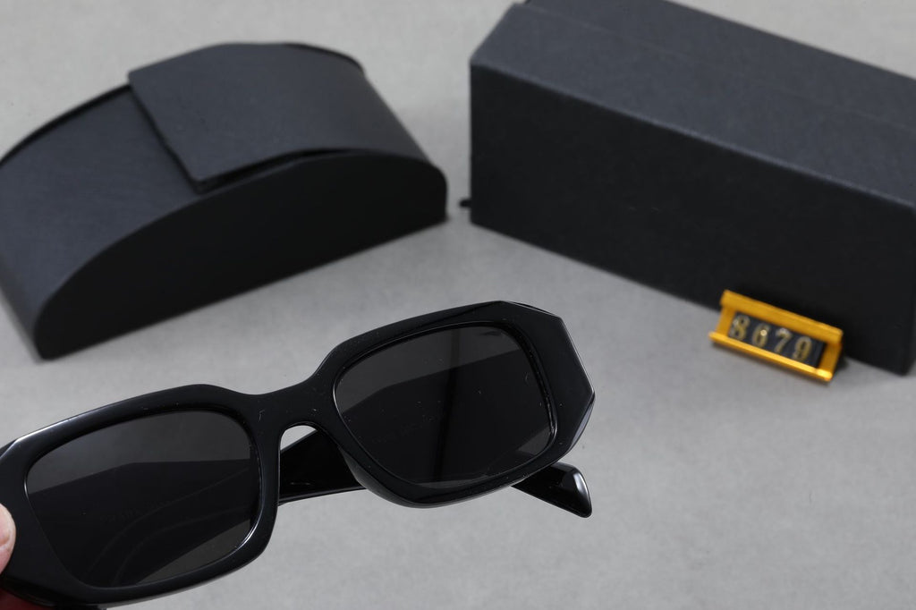 New P Home Sunglasses Europe and America ins Fashion Trade Sunglasses Cat Eye Small Frame Retro High-end Feel2660Same Style