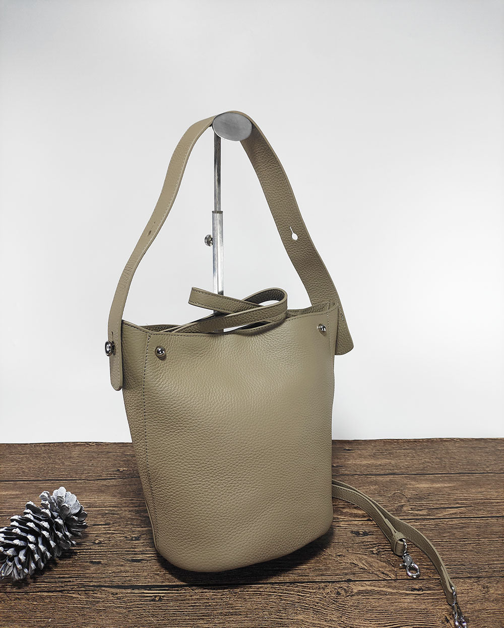 Guangzhou Genuine Leather Women's Bag Large Capacity Tote Bag Top Layer Cowhide Bucket Bag Handheld Shoulder Crossbody Bag Trendy