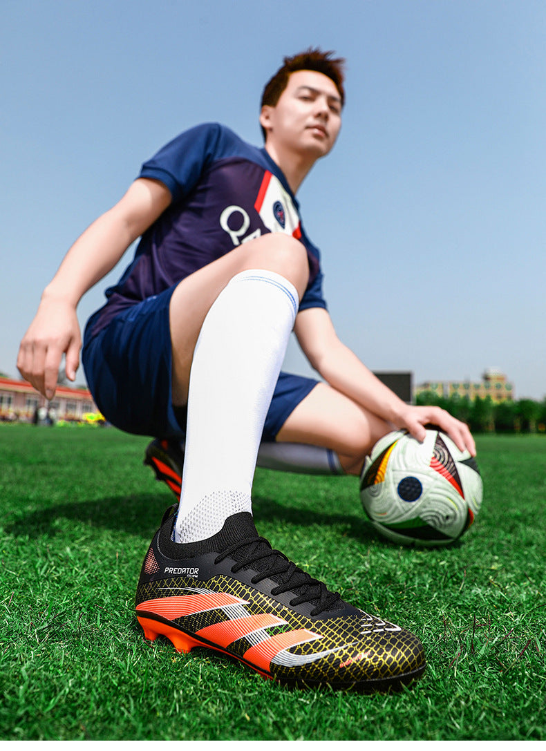 2025New Football Shoes for Men and Women, Youth Students, Fashionable and Comfortable, Long Spikes, Low-top, Factory Direct Sale