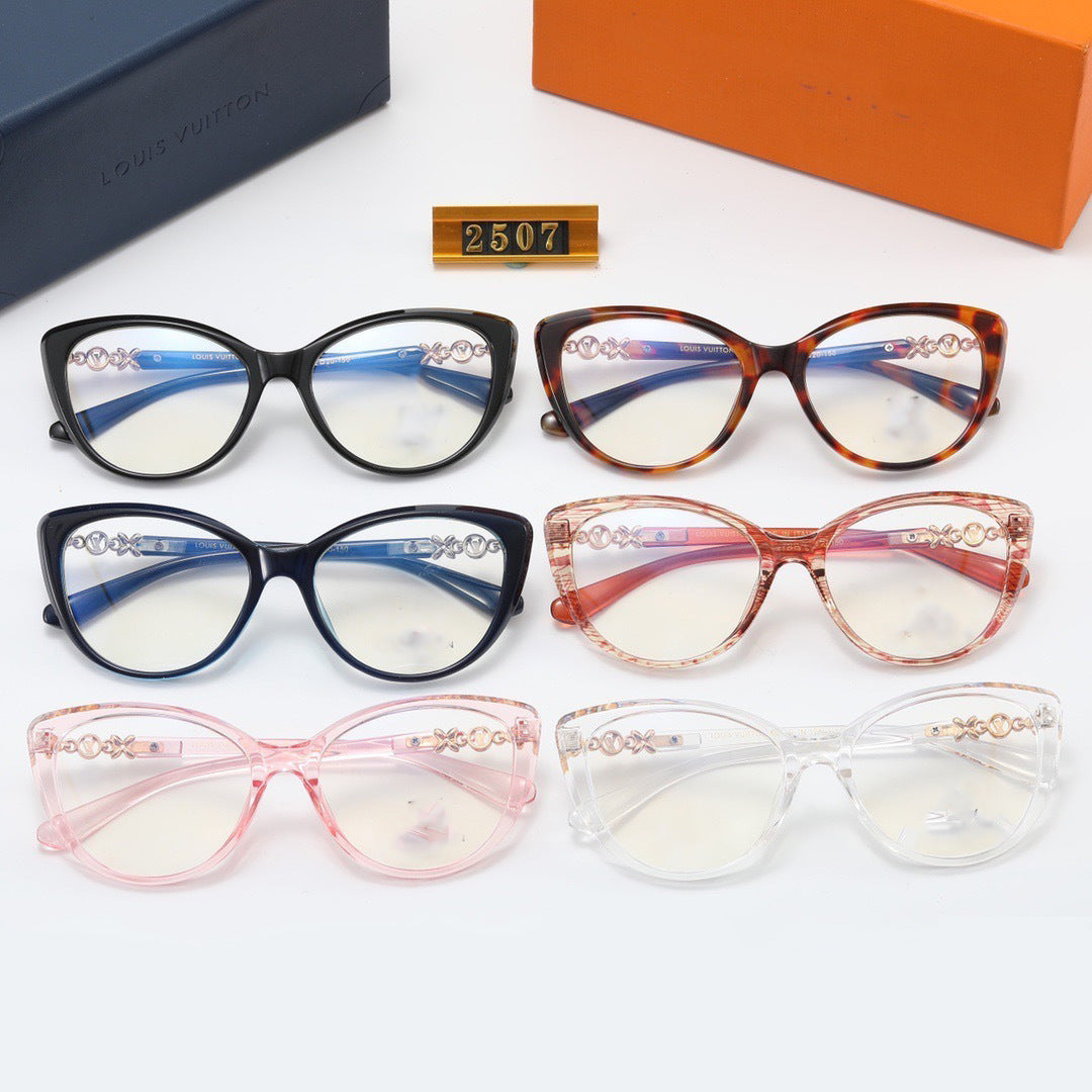 Lujia Small Cat Eye Prescription Glasses for Students tr90Wholesale Eyeglass Frames for Women, Medium Size, Natural Look, High-end Feel