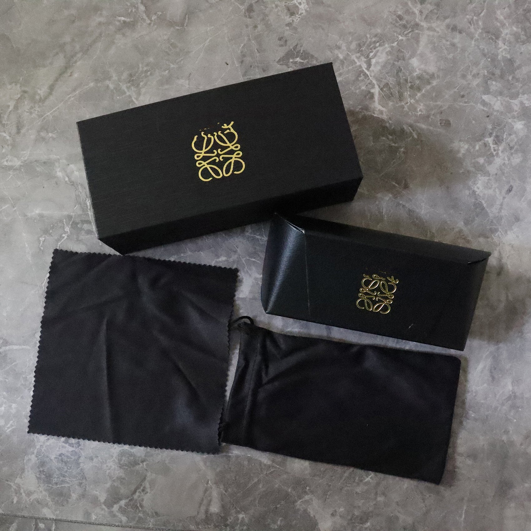 Spot wholesale high-end velvet glasses case Pink Fashionable and Elegant Sunglasses Case Sunglasses case Packing Box