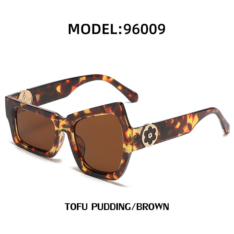 European and American Steampunk Sunglasses Unique Irregular Outdoor Sun Protection Sunglasses for Men High-end Glasses Wholesale