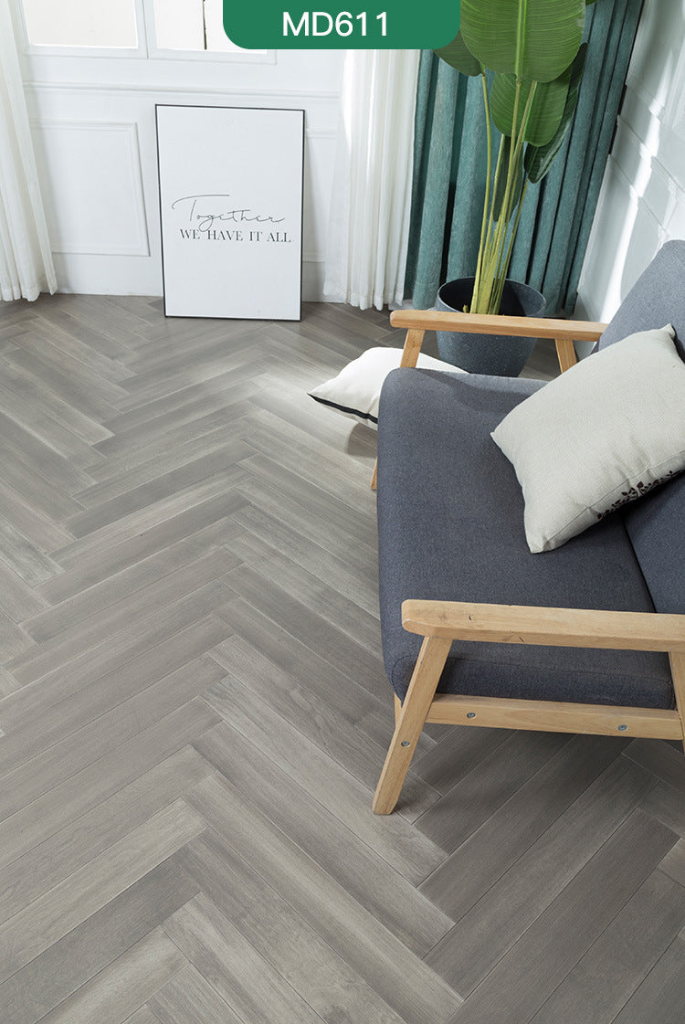 In-stock wholesale with on-site installation Herringbone Locking Floor Heating New Three-Layer Solid Wood Flooring Oak Black Walnut Flooring