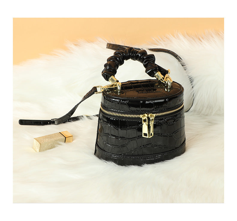 New Cowhide Crocodile Pattern Women's Bag Small Bucket Bag Retro Trendy Fashion Single Shoulder Bag Crossbody Handbag for Women
