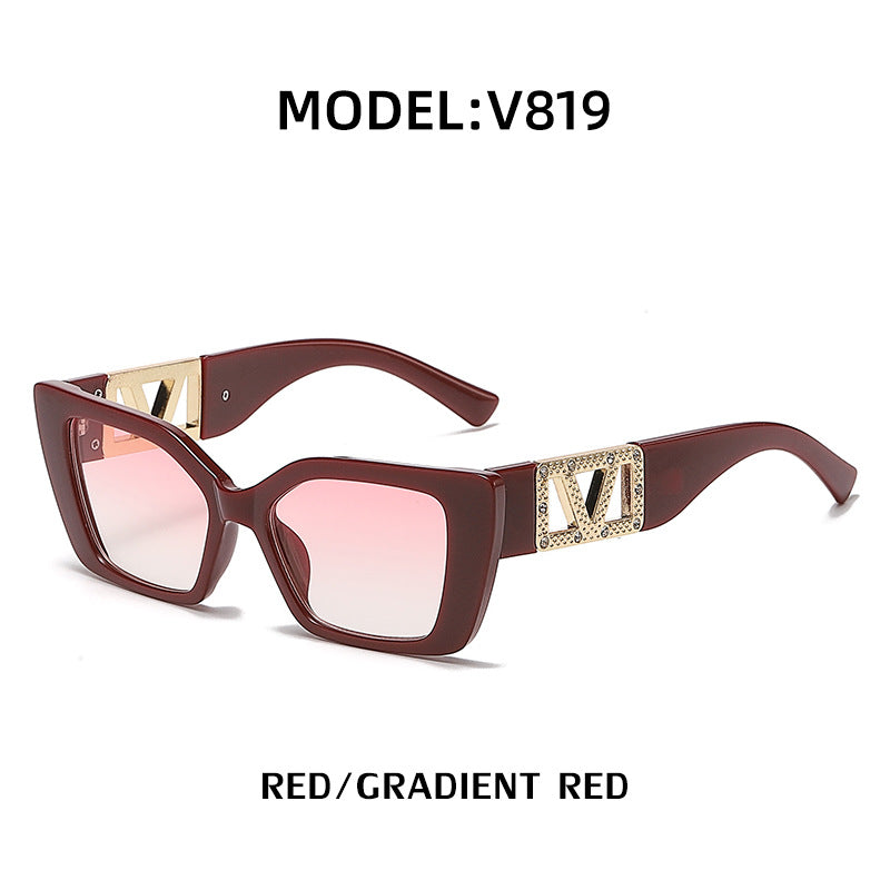 European and American Fashion Small Square Frame Sunglasses for Women, High-End Trendy Cat Eye Diamond-Studded Men's Driving Sunglasses