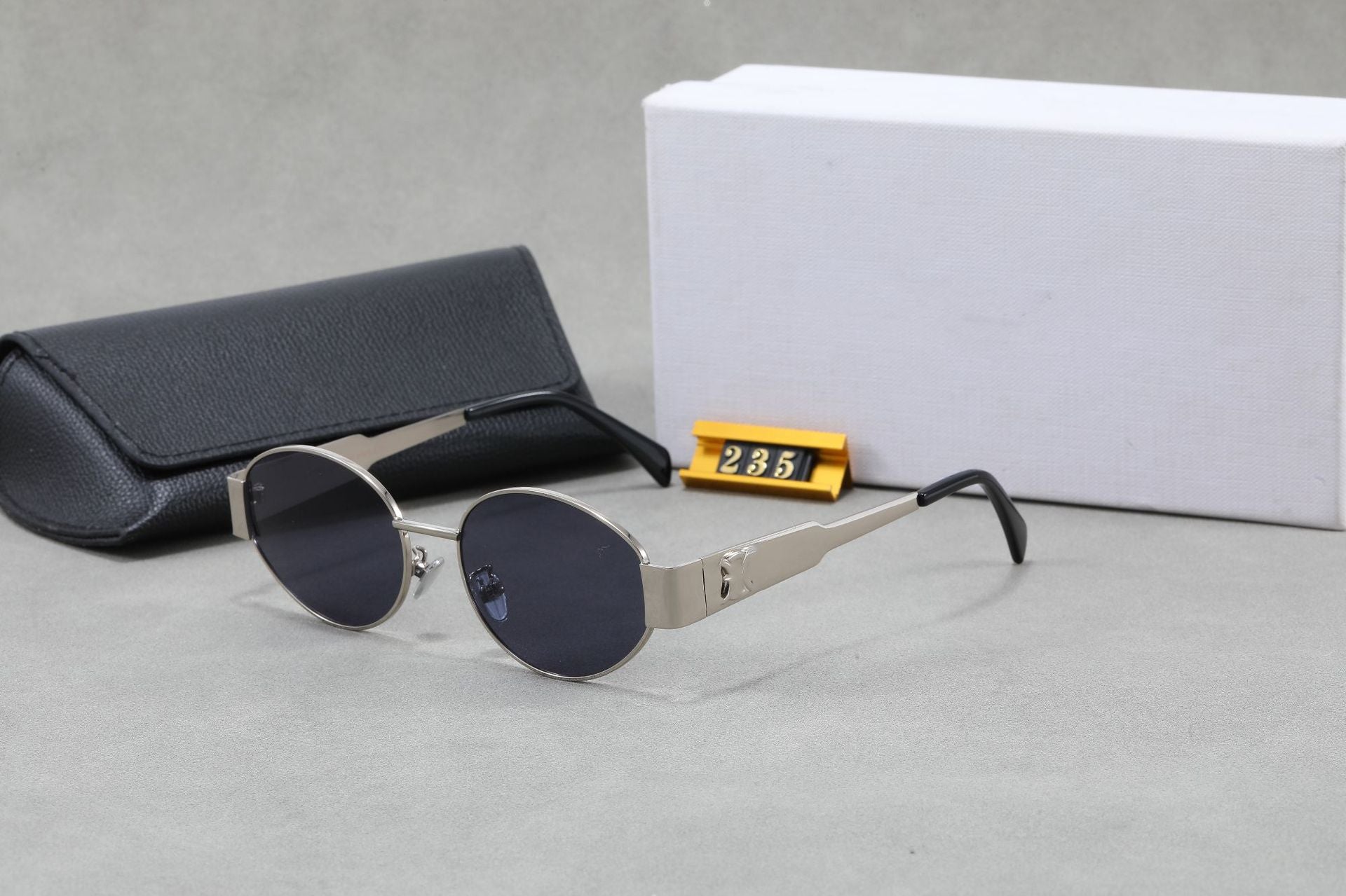 Vintage Old Money Style Metal Oval Sunglasses Sun Protection High-End Small Frame Hong Kong Style Triumphal Arch Sunglasses