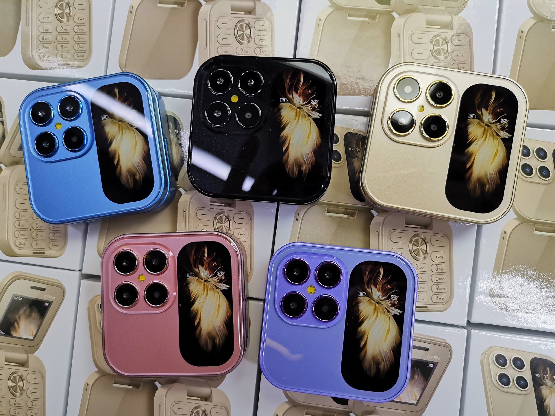 Wholesale New i17pro Flip Folding Phone Mini Phone Button Elderly Phone mini Feature Phone