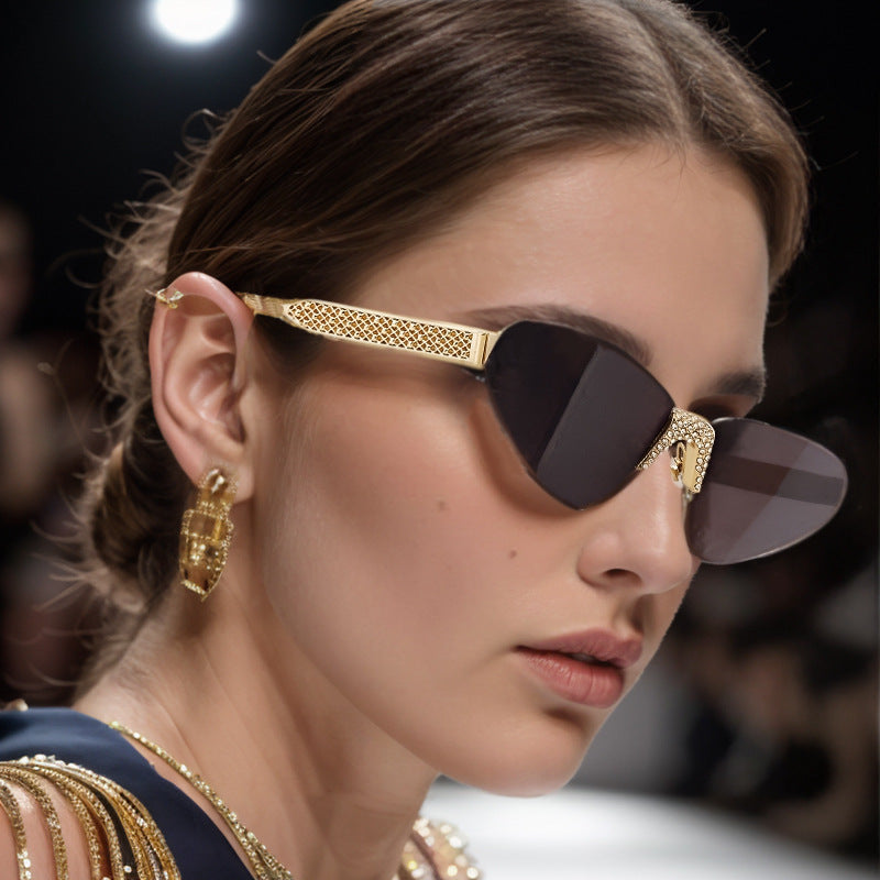 New European and American Fashion Frameless Sunglasses with Rhinestones for Women Outdoor Street Style Sunglasses Women Sun Protection Wholesale shades