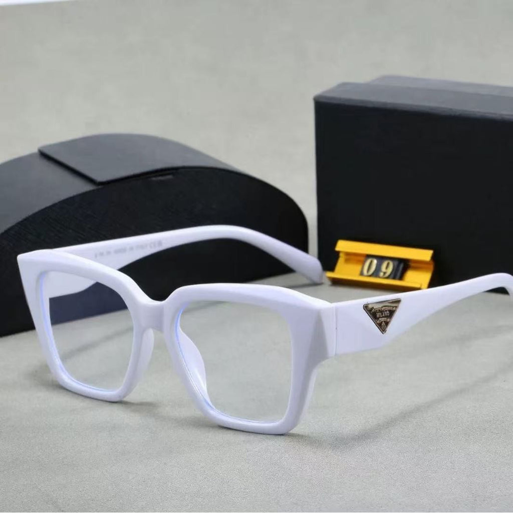 2023New European and American Fashion Show Small Frame Sunglasses for Women Trendy Sunglasses sunglasses3544