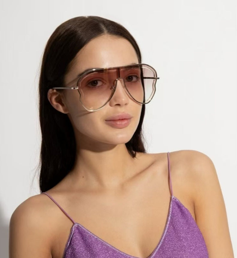 European and American Fashion Large Frame Sunglasses for Women, High-End Unique One-Piece Sunglasses, Trendy Wholesale sunglasses