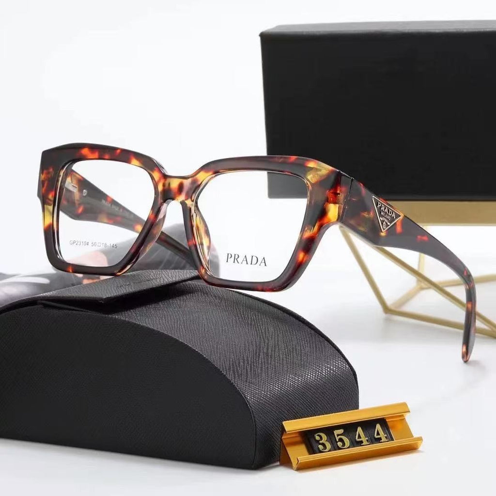 2023New European and American Fashion Show Small Frame Sunglasses for Women Trendy Sunglasses sunglasses3544