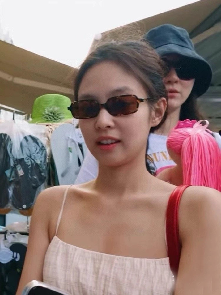 New miu Women's Sunglasses High-end Tortoiseshell Bookworm Sunscreen Sunglasses Wholesale Outdoor Street Photography Travel Glasses